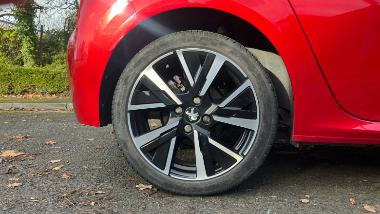 Peugeot 208 1.2 PureTech 100 Allure 5dr Petrol Hatchback